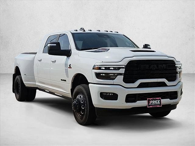 Used 2025 RAM 3500 Laramie AWD/4WD image 3