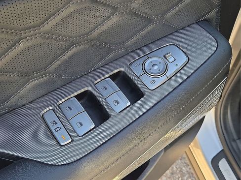 Used 2021 Hyundai Palisade Calligraphy image 21