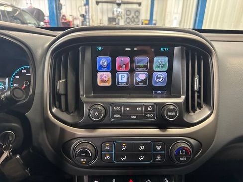 Used 2016 Chevrolet Colorado Z71 AWD/4WD image 5
