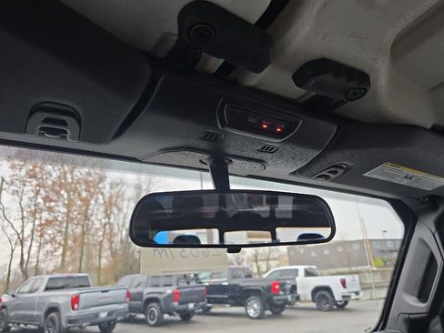 Used 2023 Jeep Gladiator Sport image 25