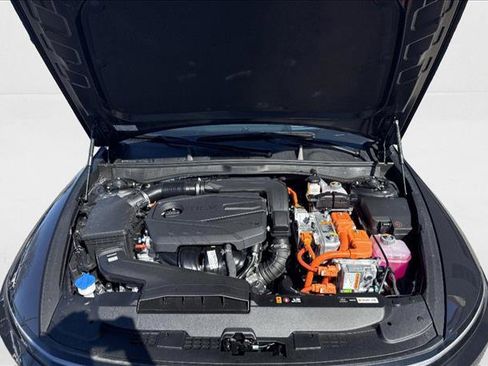 New 2025 Hyundai Sonata Limited image 18