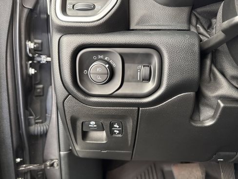 Used 2020 RAM 1500 Big Horn image 34