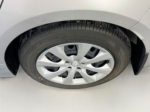 Used 2023 Toyota Corolla LE FWD image 28