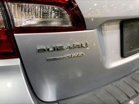 Used 2019 Subaru Outback 2.5i Limited image 10