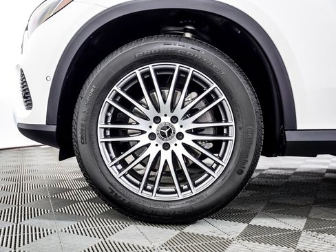 Certified 2026 Mercedes-Benz GLC 300 image 6