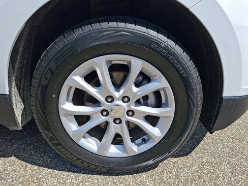 Used 2018 Chevrolet Equinox LT w/ Sun & Infotainment Package AWD/4WD image 8