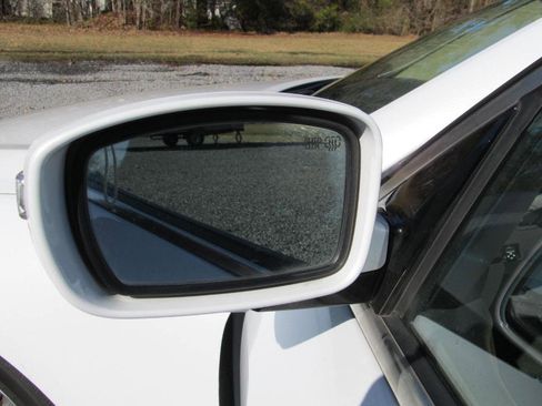 Used 2014 Hyundai Genesis 3.8 w/ Technology Package 03 image 17