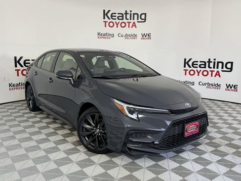 Certified 2024 Toyota Corolla SE FWD image 3