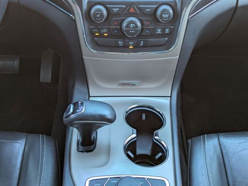 Used 2015 Jeep Grand Cherokee Limited image 19