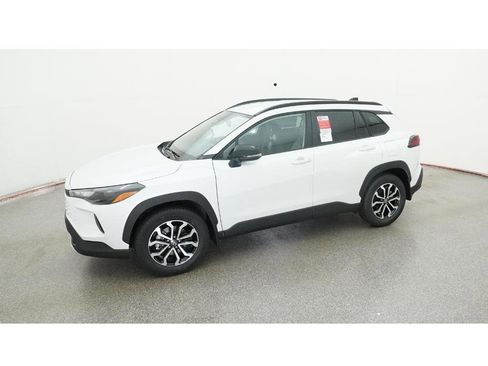 New 2026 Toyota Corolla Cross SE image 2