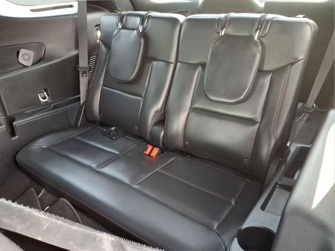 Used 2025 Ford Explorer ST AWD/4WD image 16