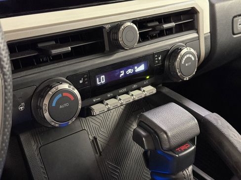 Used 2024 Toyota Tacoma TRD Off-Road w/ TRD Off Road Upgrade Package AWD/4WD image 18