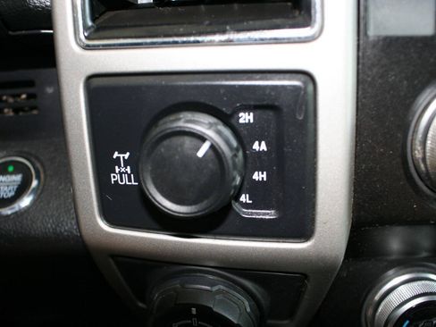 Used 2020 Ford F150 Lariat w/ Equipment Group 502A Luxury AWD/4WD image 23
