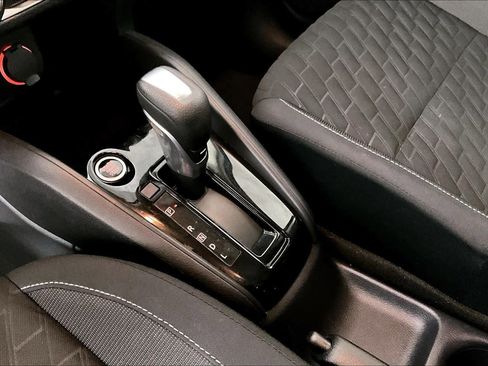 Used 2022 Nissan Kicks S image 15