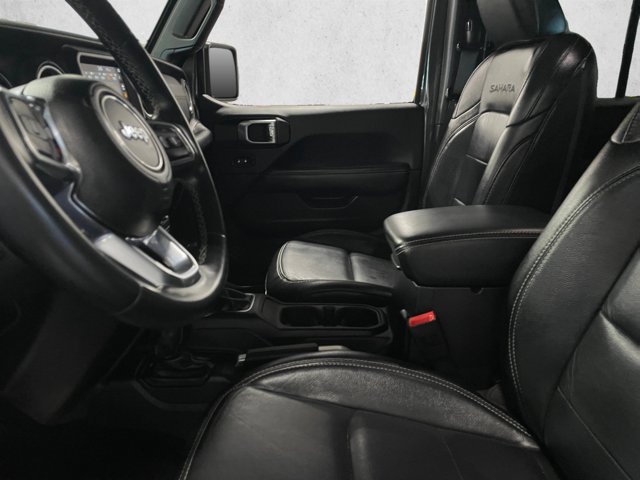 Used 2018 Jeep Wrangler Unlimited Sahara AWD/4WD image 17