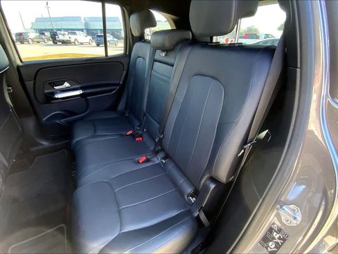 Used 2022 Mercedes-Benz GLB 250 GLB 250 image 21