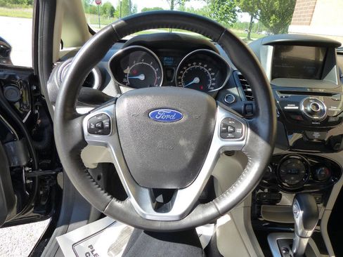 Used 2016 Ford Fiesta Titanium FWD image 24
