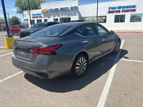 Used 2024 Nissan Altima 2.5 SV FWD image 6