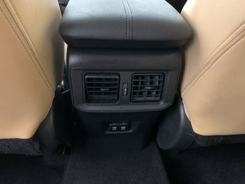 Used 2020 Toyota RAV4 XLE Premium FWD image 33