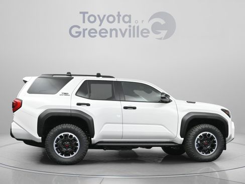 Used 2025 Toyota 4Runner 4WD image 17