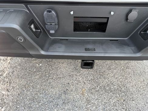 Used 2022 Ford F150 XL w/ Equipment Group 101A High AWD/4WD image 24