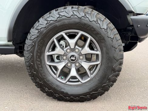 Used 2024 Ford Bronco Badlands AWD/4WD image 11
