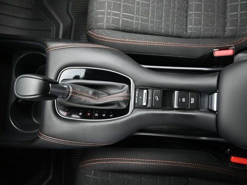 Certified 2025 Honda HR-V Sport image 17