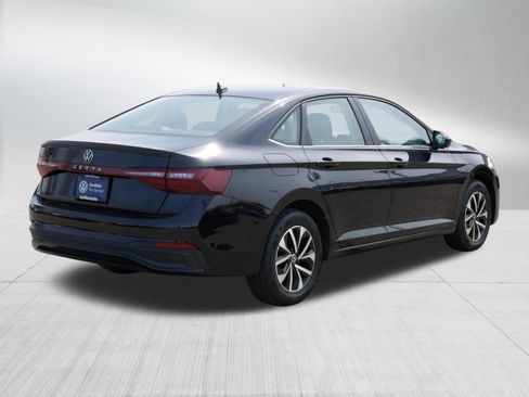 Certified 2025 Volkswagen Jetta S image 7