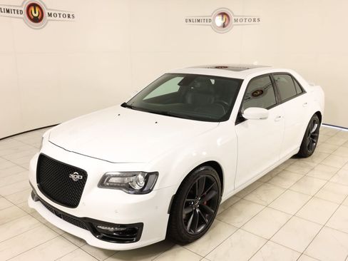 Used 2023 Chrysler 300 C RWD image 35