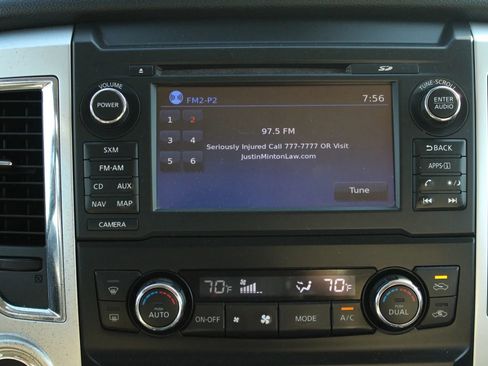 Used 2017 Nissan Titan SV image 19