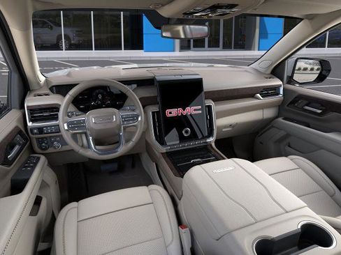 New 2026 GMC Yukon XL Denali w/ Sun & Power Step Package AWD/4WD image 33