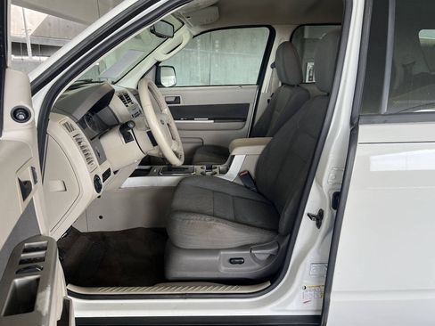 Used 2009 Ford Escape XLT AWD/4WD image 18