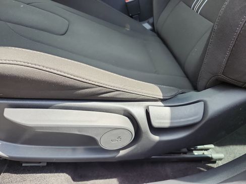 Certified 2023 Hyundai Elantra SEL FWD image 13