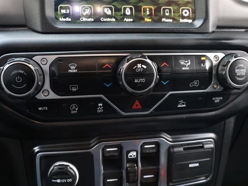 Used 2021 Jeep Gladiator Overland AWD/4WD image 37