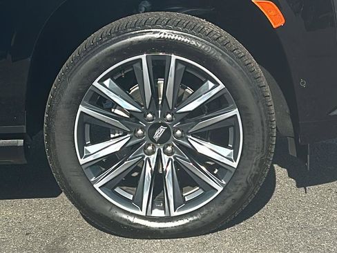 Certified 2024 Cadillac Escalade Sport Platinum w/ Heavy-Duty Trailer Package image 11