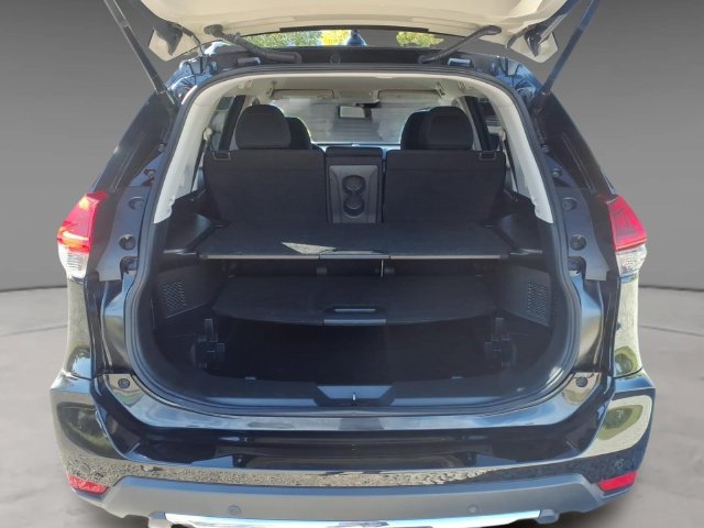 Used 2020 Nissan Rogue SV w/ Premium Package FWD image 10