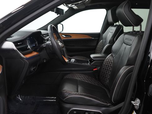 Used 2022 Jeep Grand Cherokee L Summit w/ Advanced Protech Group IV image 15