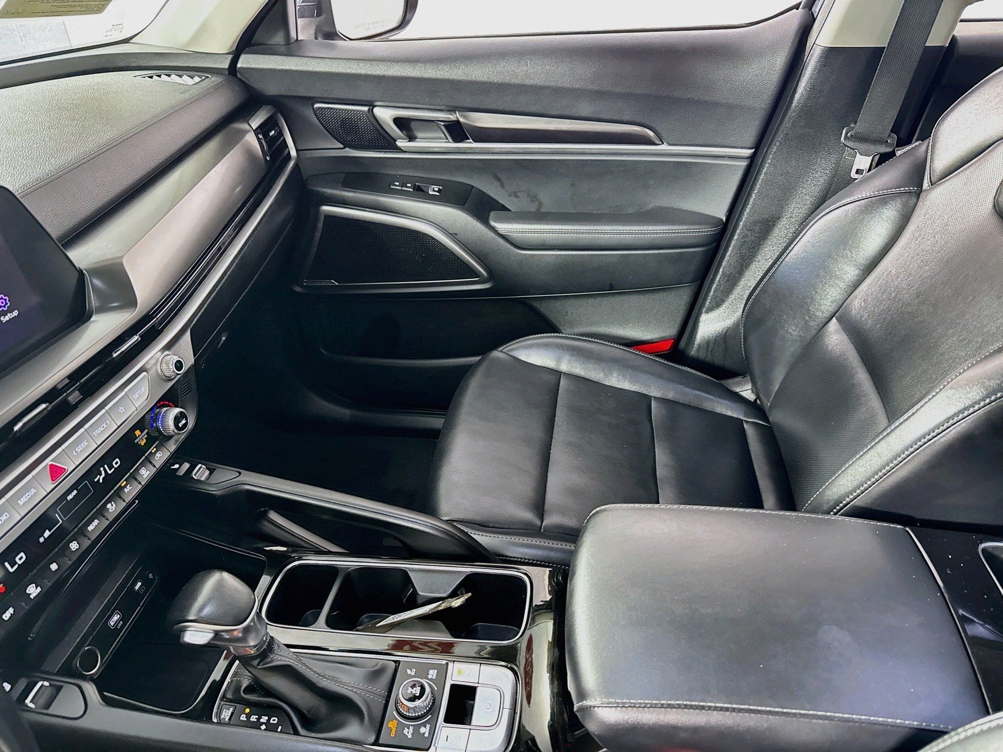 Used 2025 Kia Telluride S AWD/4WD image 25