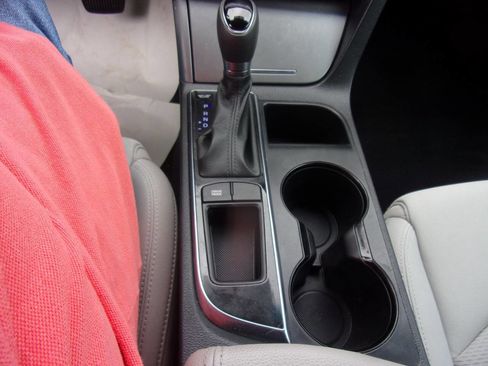 Used 2016 Hyundai Sonata SE image 25