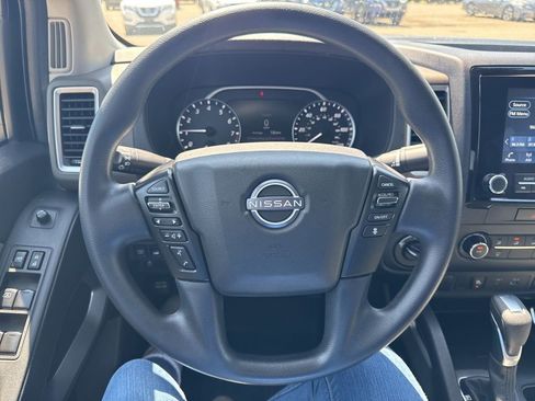 Used 2022 Nissan Frontier SV w/ Technology Package AWD/4WD image 13