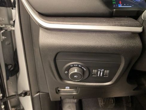 Used 2021 Jeep Grand Cherokee L Limited image 22