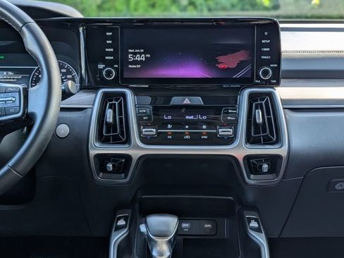 Used 2022 Kia Sorento S w/ Panoramic Sunroof Package AWD/4WD image 15