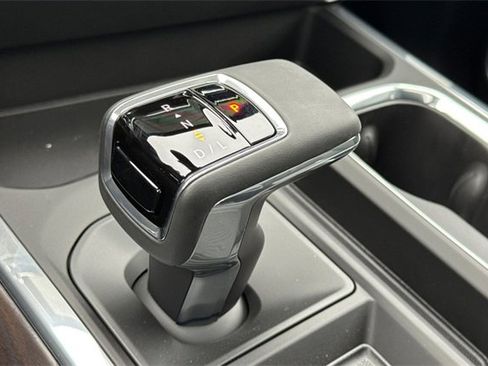 New 2026 GMC Sierra 1500 SLT w/ SLT Premium Plus Package image 25