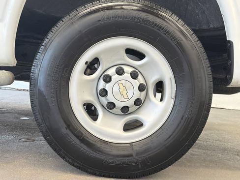 Used 2024 Chevrolet Express 2500 w/ Driver Convenience Package image 11