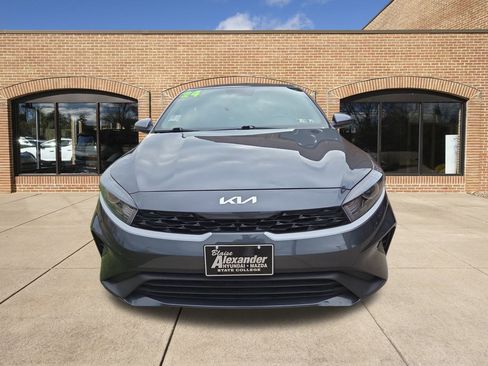 Used 2024 Kia Forte LXS image 9