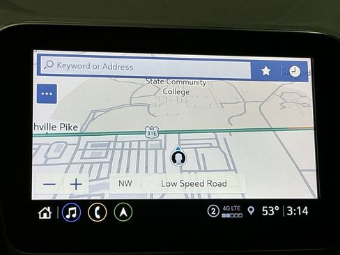 Used 2022 Chevrolet Equinox RS w/ RS Leather Package image 6