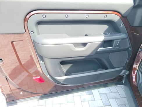 New 2026 Land Rover Defender 90 X-Dynamic SE AWD/4WD image 19