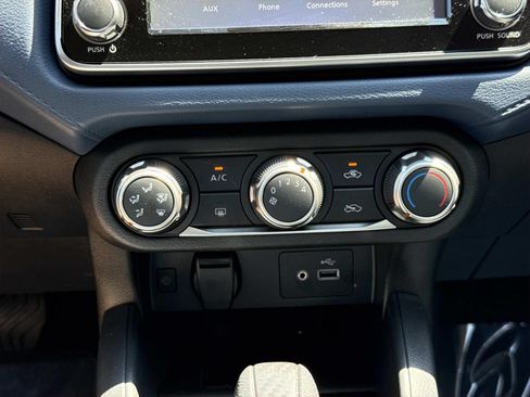 Certified 2025 Nissan Versa SV w/ Trunk Package FWD image 11