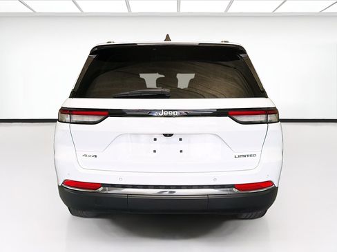Used 2022 Jeep Grand Cherokee Limited AWD/4WD image 5