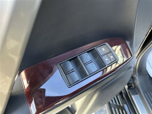 Used 2016 Lexus GX 460 image 13